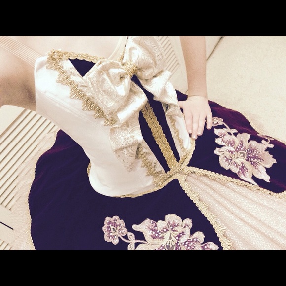 Welcome to My Closet - Picture 5 of 6